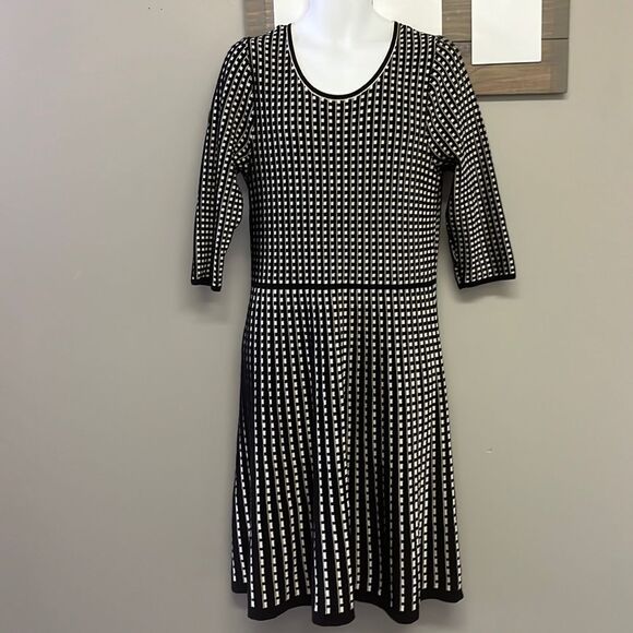 Lane Bryant Black & Beige Abstract Cube & Vertical Lined Sweater Dress-14/16 - Picture 1 of 16
